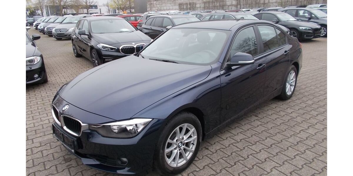 BMW 320 112.130 km 12.400 &euro; Willich 47877