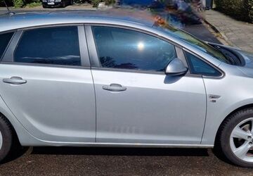 Opel Astra 102.000 km 5.700 &euro; Düsseldorf 40629