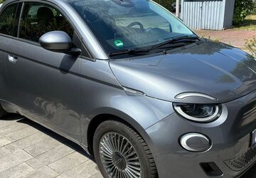 Fiat 500e 69.000 km 16.500 &euro; Leverkusen 51375
