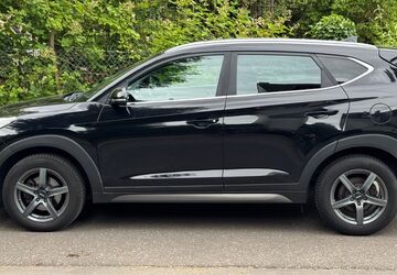 Hyundai TUCSON 154.100 km 11.900 &euro; Köln 50996