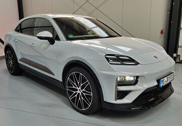 Porsche Macan 5.950 km 118.889 &euro; Haan 42781