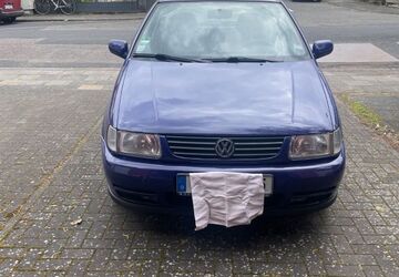 VW Polo 101.957 km 1.400 &euro; Köln 51107