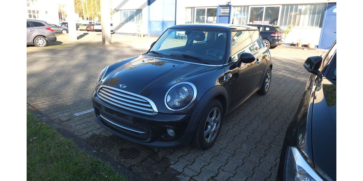 Mini Cooper 114.143 km 8.904 &euro; Köln-Marsdorf/Junkersdorf 50858