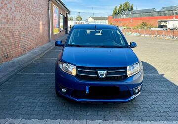 Dacia Sandero 124.000 km 5.200 &euro; Köln 50825