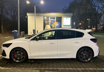 Ford Focus 13.445 km 33.400 &euro; Köln 51063
