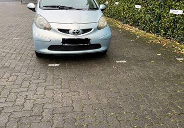 Toyota Aygo (X) 149.000 km 3.590 &euro; Düsseldorf 40239