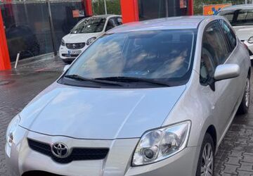 Toyota Auris 35.400 km 4.900 &euro; Köln 50739