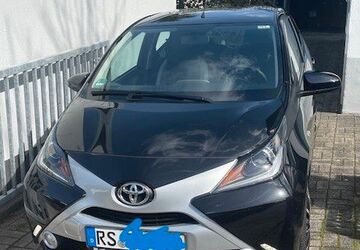 Toyota Aygo (X) 14.000 km 11.400 &euro; Remscheid 42859