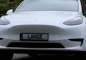 Tesla Model Y 35.039 km 34.980 &euro; Köln 50996