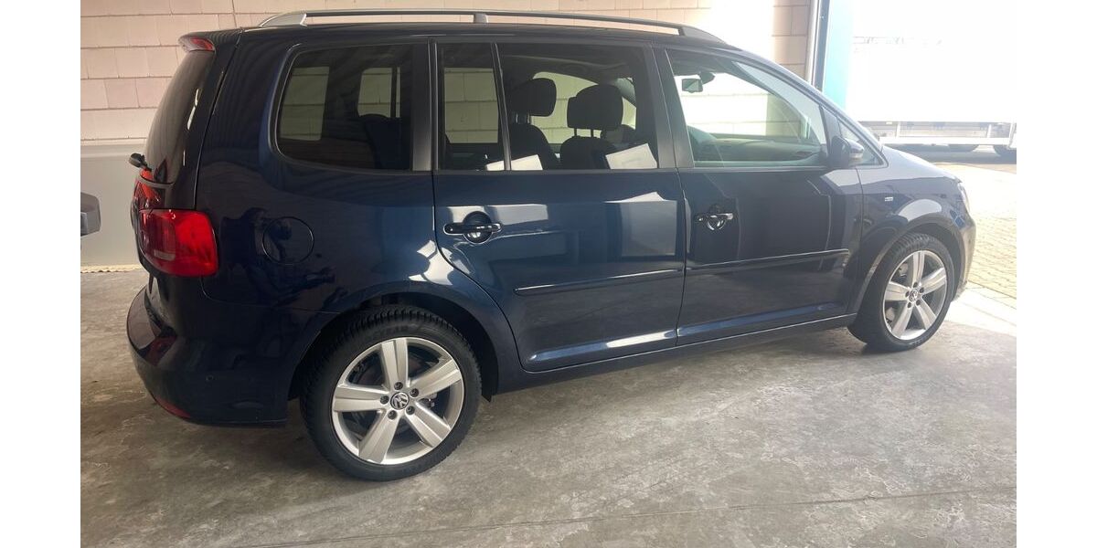 VW Touran 111.000 km 11.500 &euro; Köln 50999