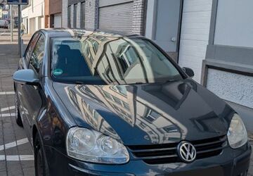 VW Golf 234.098 km 999 &euro; Düsseldorf 40629