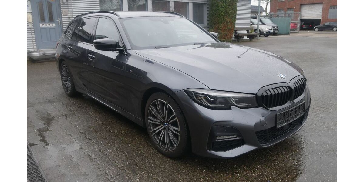 BMW 330 153.877 km 24.950 &euro; Düsseldorf 40233
