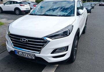 Hyundai TUCSON 59.600 km 15.600 &euro; Dormagen 41539