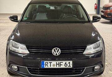 VW Jetta 192.000 km 7.600 &euro; Düsseldorf 40472