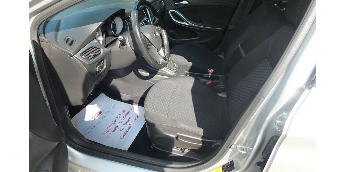 Opel Astra EDITION NAVI KLIMA TEMPOMAT BLUETOOTH 99.125 km 8.908 &euro; Köln 50858