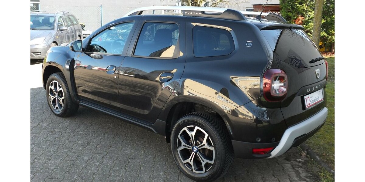 Dacia Duster II CELEBRATION HYBRID NAVI KAMERA 17 ZOLL 63.155 km 12.500 &euro; Köln 50858