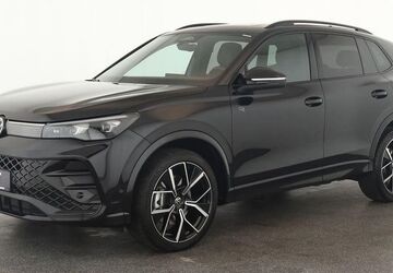 VW Tiguan 26.800 km 44.884 &euro; Düsseldorf 40233