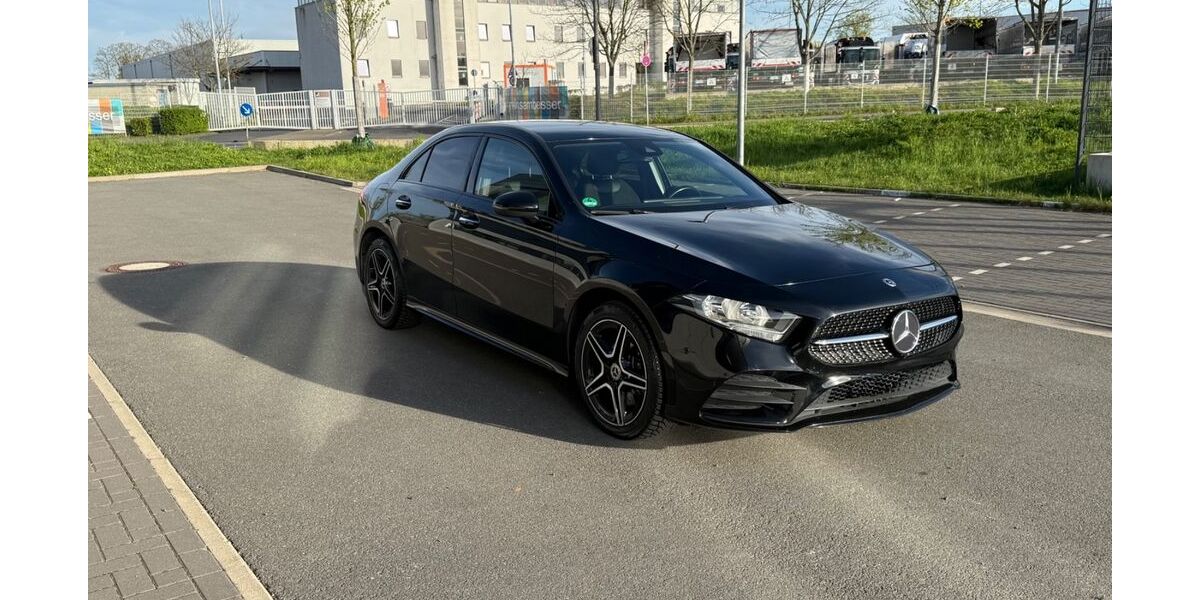 Mercedes-Benz A 250 149.126 km 22.900 &euro; Köln 50769