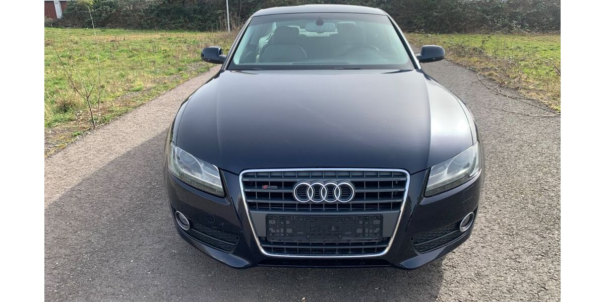 Audi A5 105.000 km 9.900 &euro; Köln/Poll 51105