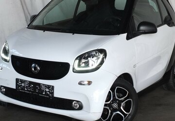 Smart ForTwo EQ PASSION NAVI KLIMAAUTOM SITZHEIZUNG 35.284 km 10.710 &euro; Köln 50858