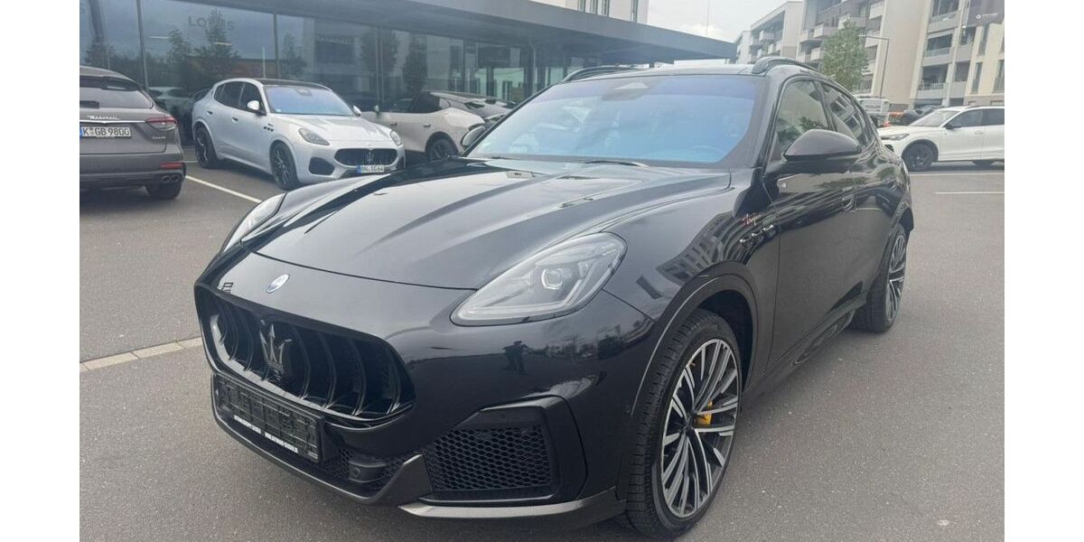 Maserati Grecale 33.842 km 84.980 &euro; Köln 50829