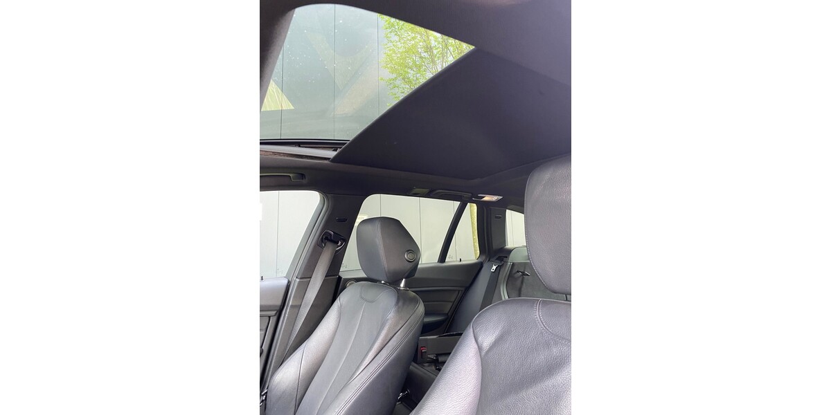 BMW 335d xDrive/M-PAKET.STOP&GO.HEAD-UP.PANORAMA.T 216.000 km 11.500 &euro; Hilden 40721