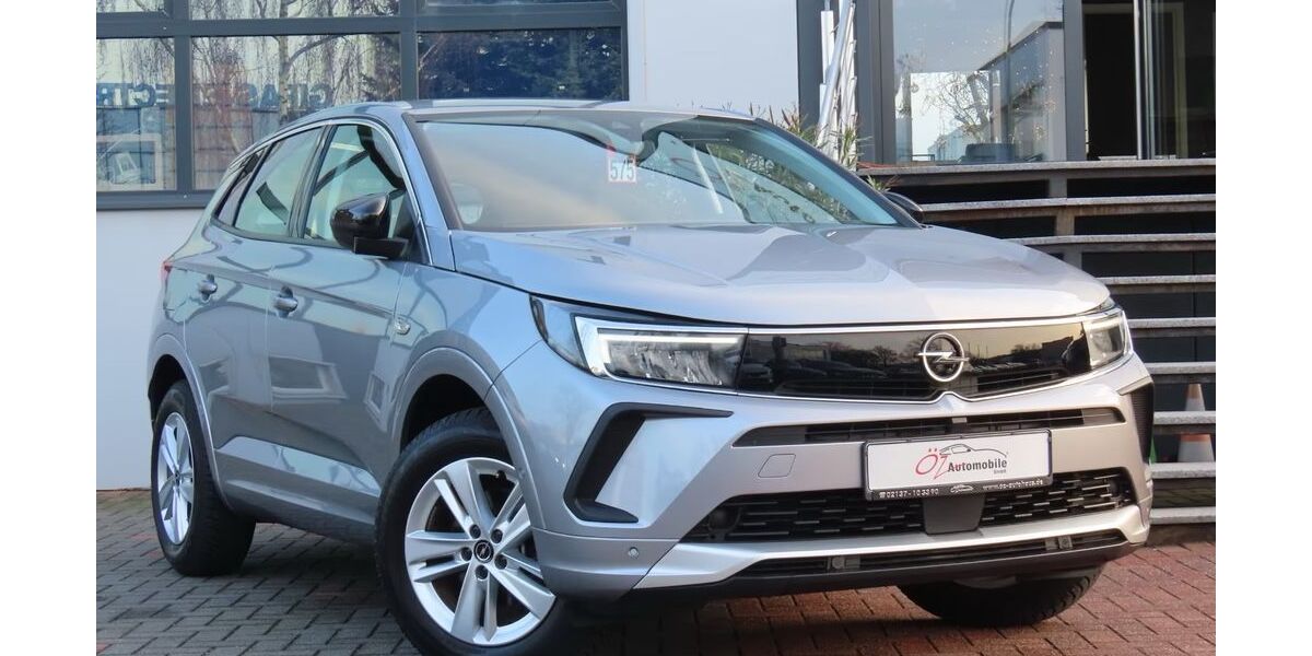 Opel Grandland (X) 10.808 km 19.900 &euro; Neuss 41469