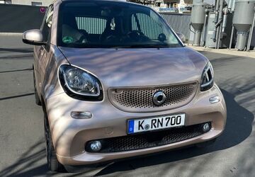Smart ForTwo 45.000 km 15.900 &euro; Köln 50767