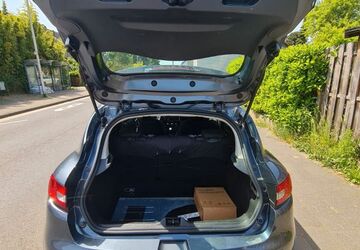Renault Clio 109.700 km 6.150 &euro; Willich 47877