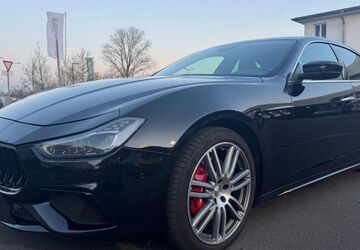 Maserati Ghibli 99.850 km 31.480 &euro; Köln 50829