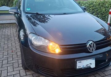VW Golf 220.000 km 5.990 &euro; Neuss 41470