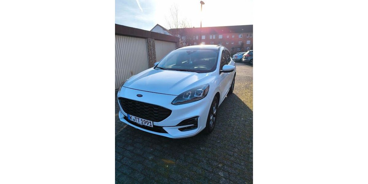 Ford Kuga 92.000 km 21.800 &euro; Köln 50765