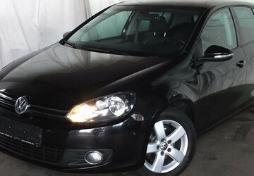 VW Golf 1.6TDi TEAM KLIMAAUTOMATIK 5-türig 159.855 km 6.904 &euro; Köln 50858