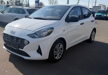 Hyundai i10 48.917 km 7.616 &euro; neuss 41469