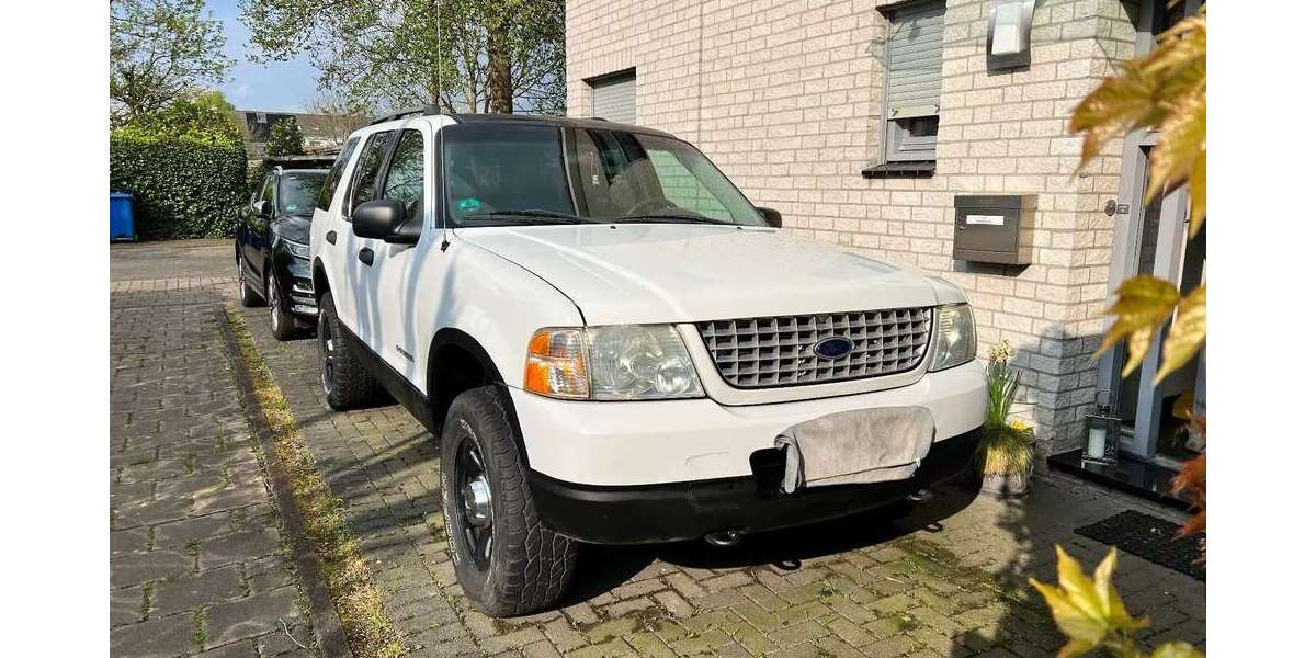 Ford Explorer 208.000 km 5.380 &euro; Willich 47877