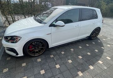 VW Golf 131.577 km 20.499 &euro; Burscheid 51399