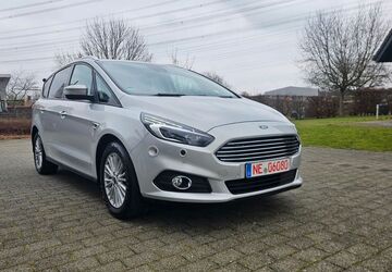 Ford S-Max 118.500 km 14.900 &euro; Neuss OT Barbaraviertel 41460