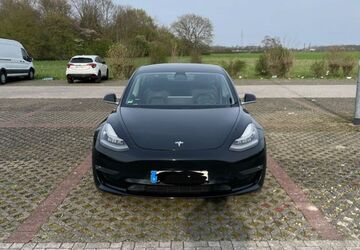 Tesla Model 3 155.000 km 22.499 &euro; Neuss 41469