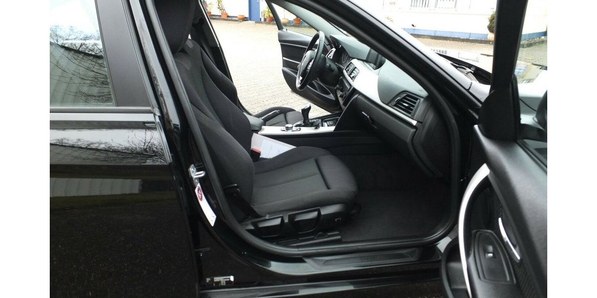 BMW 316i NAVI KLIMAAUTOMATIK 19 ZOLL PDC SHZ 99.865 km 12.798 &euro; Köln 50858