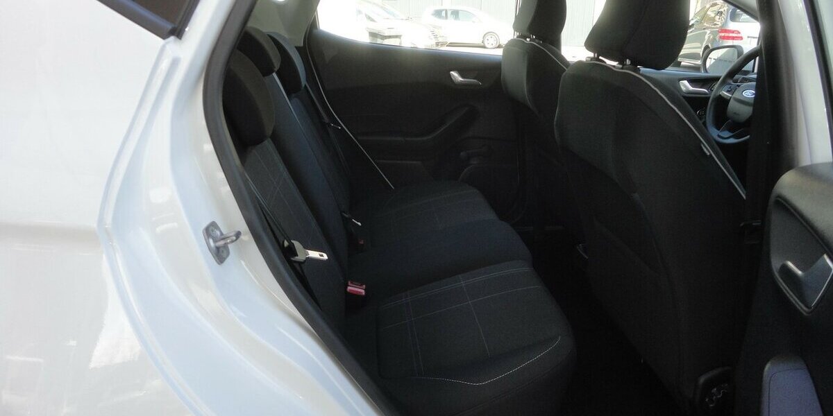 Ford Fiesta Trend 1,1 52 kw Klima SHZ 5Tür 1 Hd 20Tkm 20.000 km 9.790 &euro; Neuss 41462