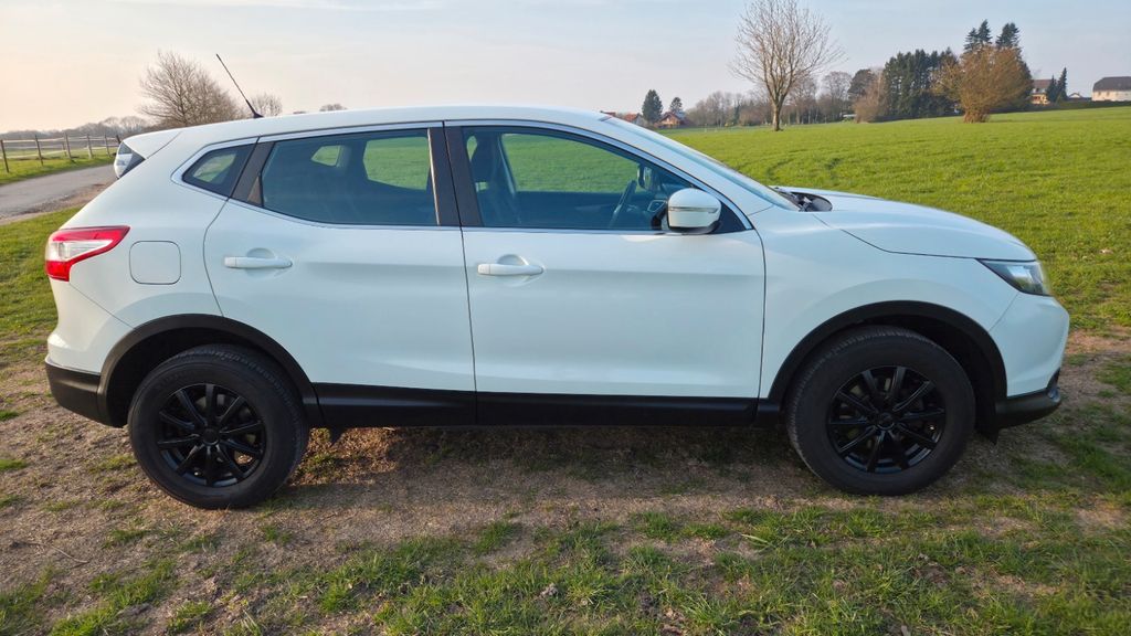Nissan Qashqai 195.000 km 5.399 &euro; Leverkusen 51379