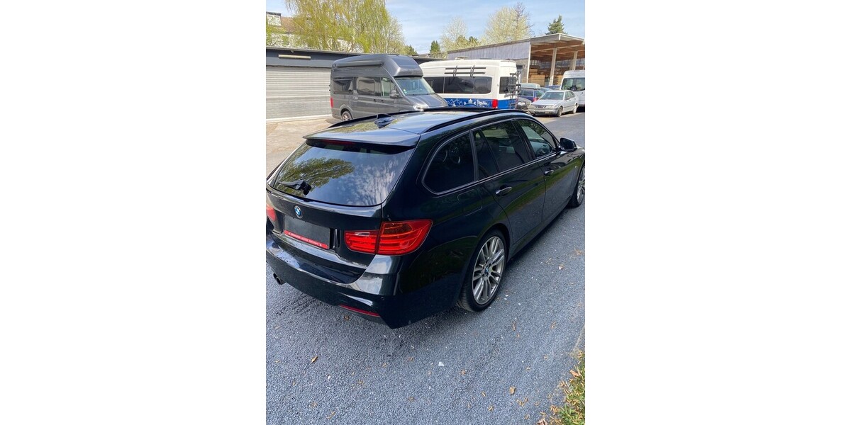 BMW 335d xDrive/M-PAKET.STOP&GO.HEAD-UP.PANORAMA.T 216.000 km 11.500 &euro; Hilden 40721