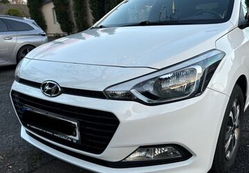 Hyundai i20 67.000 km 9.200 &euro; Köln 51061
