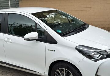 Toyota Yaris 49.000 km 14.000 &euro; Düsseldorf 40476