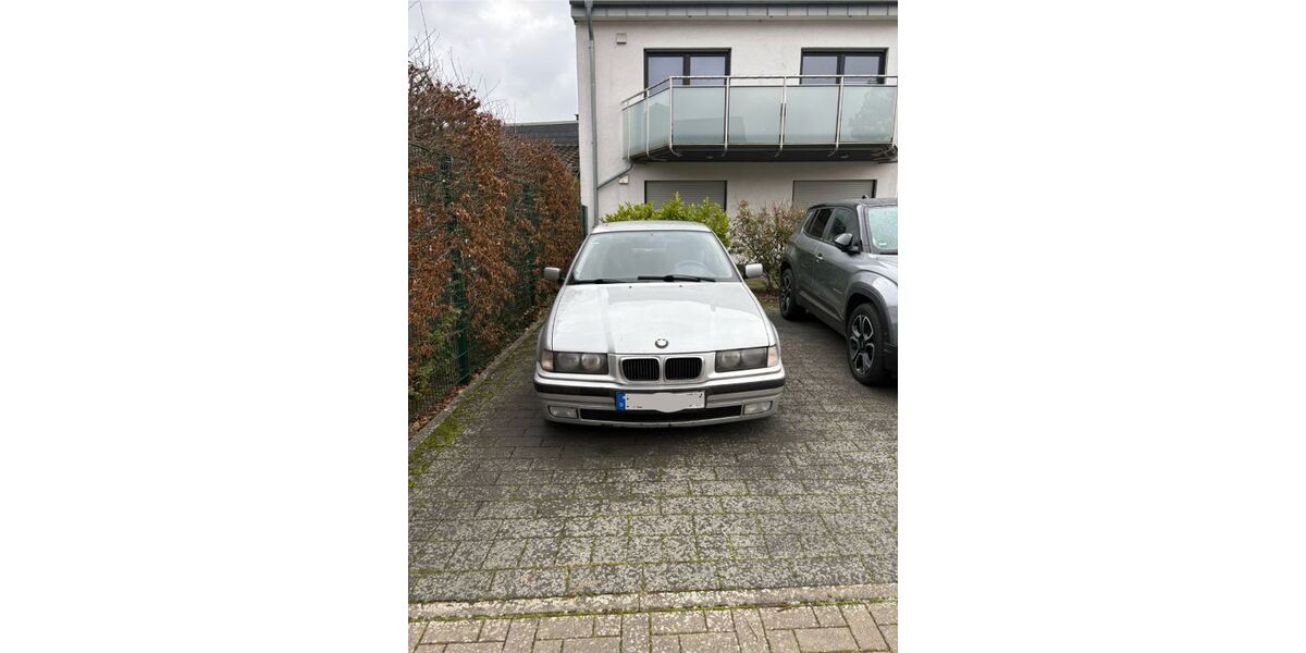 BMW 316 150.000 km 2.900 &euro; Köln 50823
