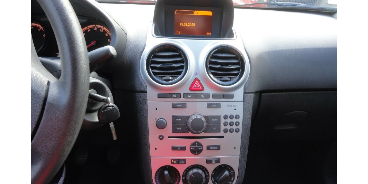 Opel Corsa Selection Klima Kette+TÜV neu S.heft 179.000 km 3.700 &euro; Neuss 41462