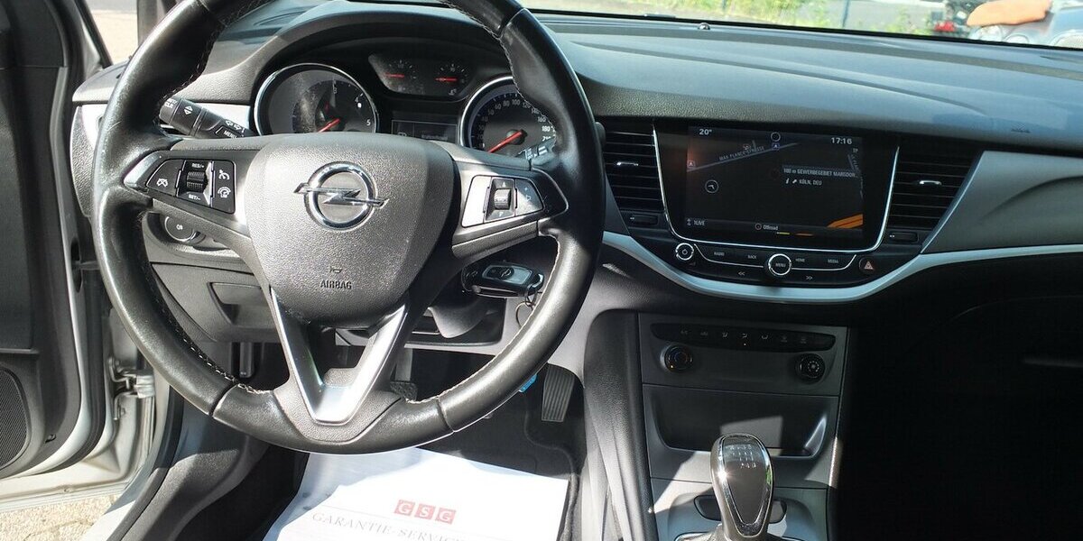 Opel Astra EDITION NAVI KLIMA TEMPOMAT BLUETOOTH 99.125 km 8.908 &euro; Köln 50858