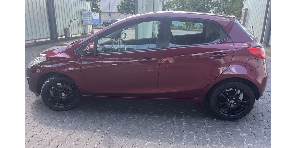 Mazda 2 145.000 km 5.000 &euro; Leverkusen 51373