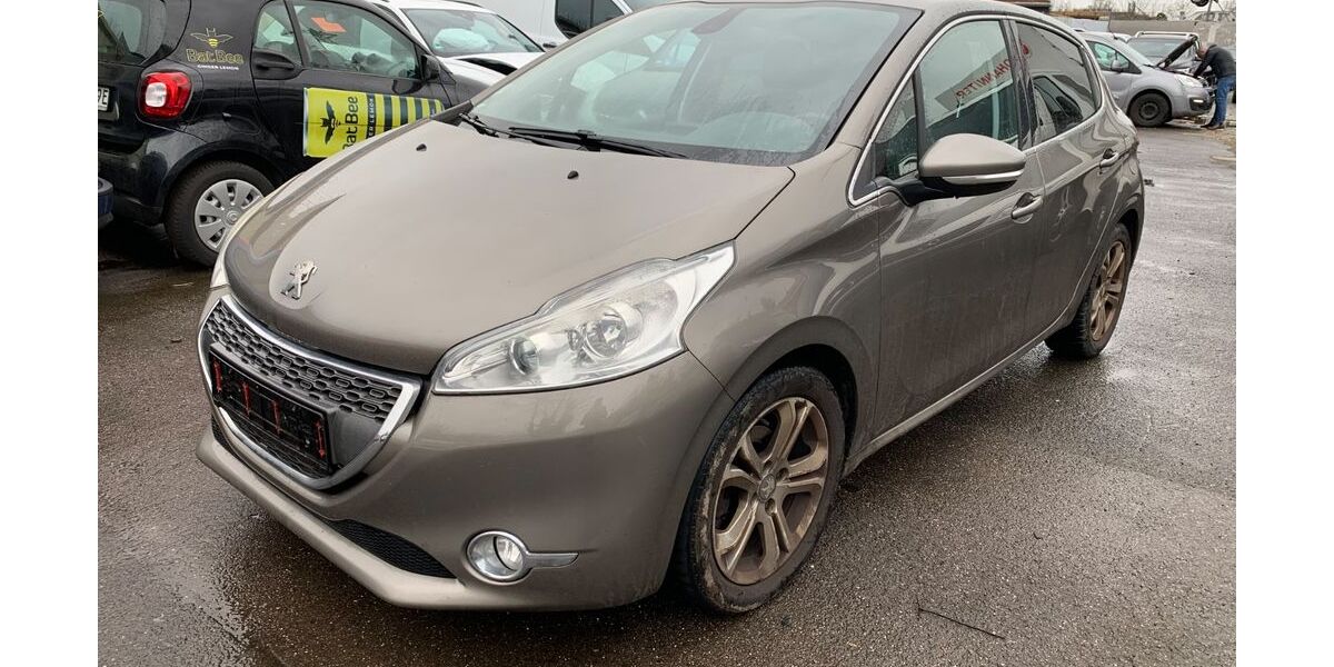 Peugeot 208 175.000 km 3.350 &euro; Bergisch Gladbach 51465