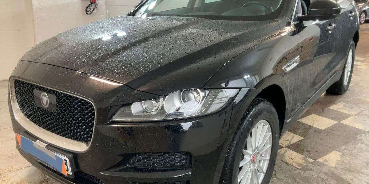 Jaguar F-Pace 115.000 km 15.999 &euro; Düsseldorf 40233